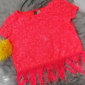 H&M crop top shirt with ruffles at the bottom